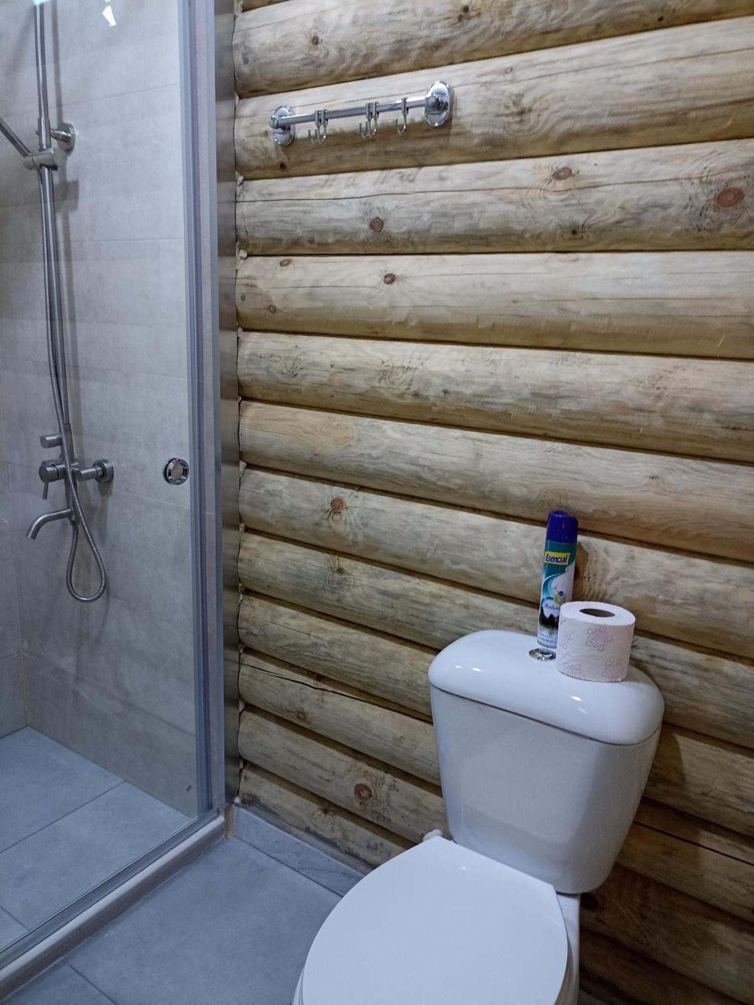 Guest House On Angisa Batumi Quarto foto